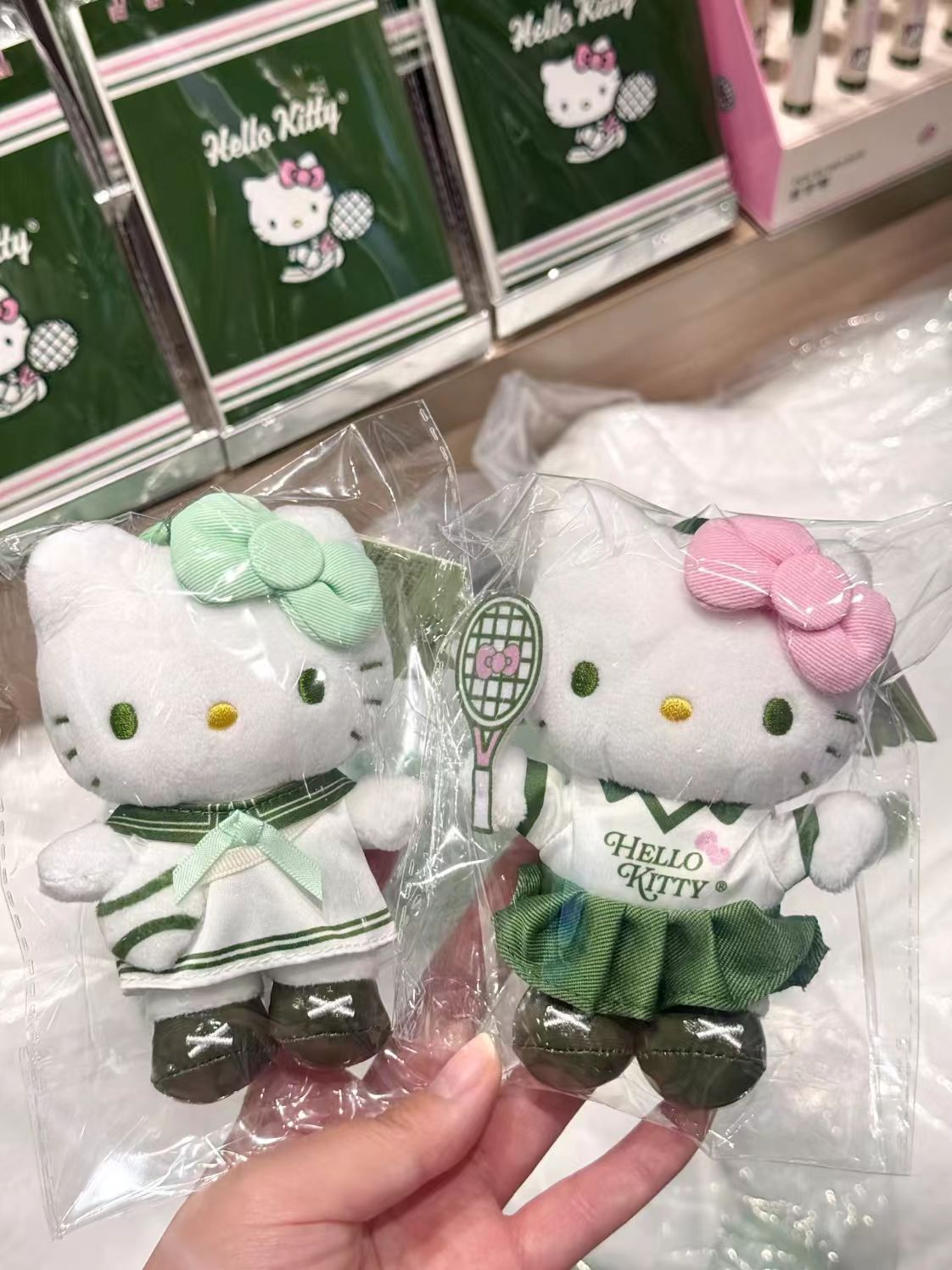 Badminton Bag - サンリオ ハローキティ テニス日記シリーズ テニスラケット型キーチェーン かわいいアニメキャラクターのペンダント バッグチャーム